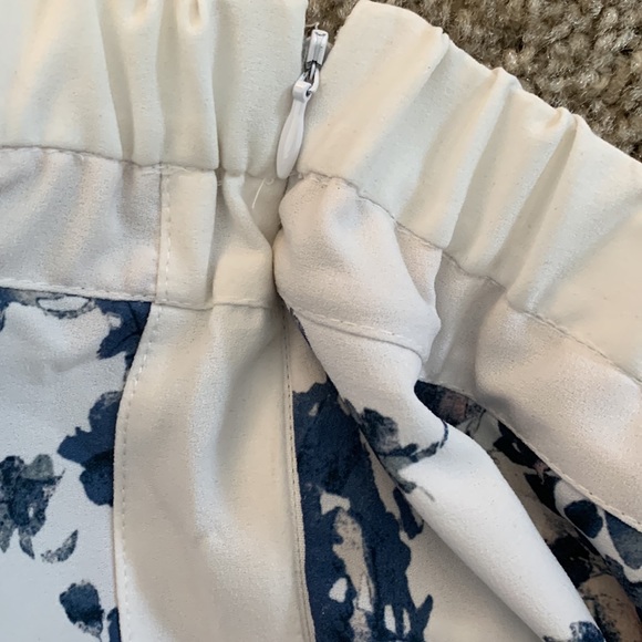 NWOT BCBG Maxazria Runway Gabriel Pant Floral Mesh Pants - Picture 9 of 11